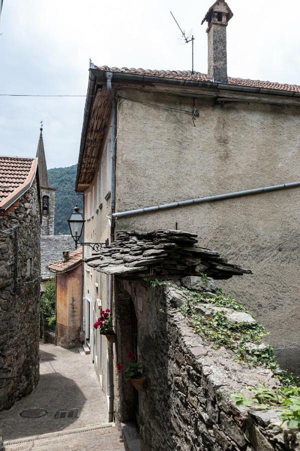 Ostello Di Germagno Omegna Exterior photo